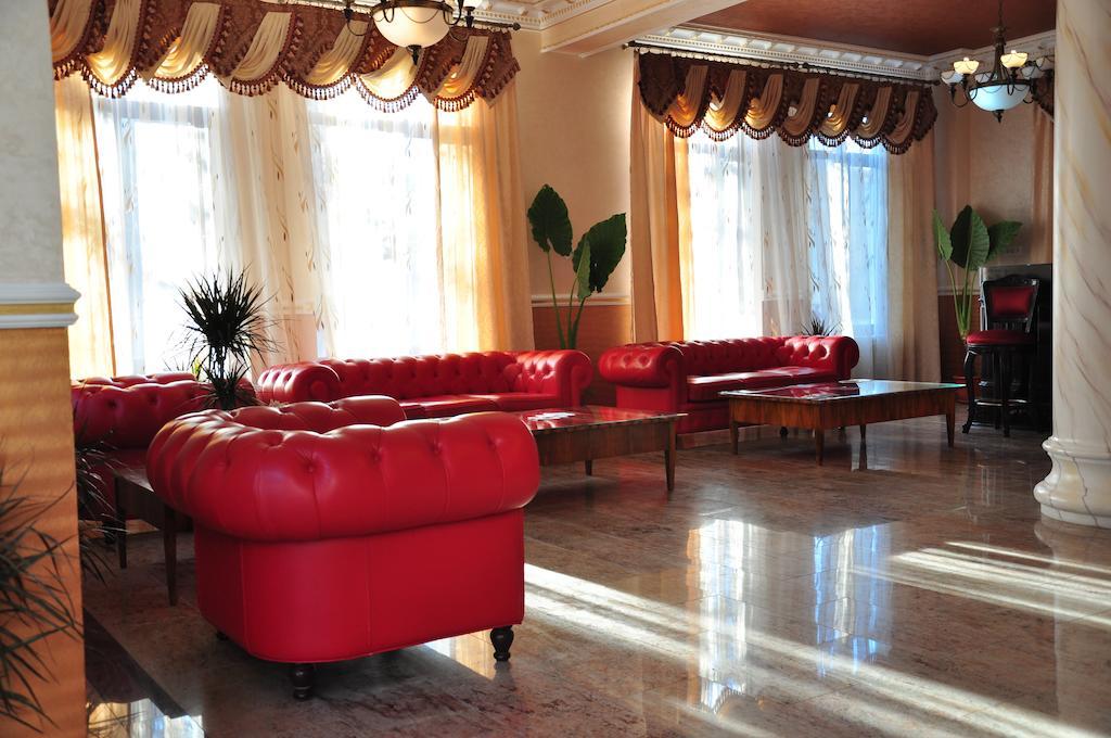 Vigo Grand Hotel Ploiesti Ngoại thất bức ảnh