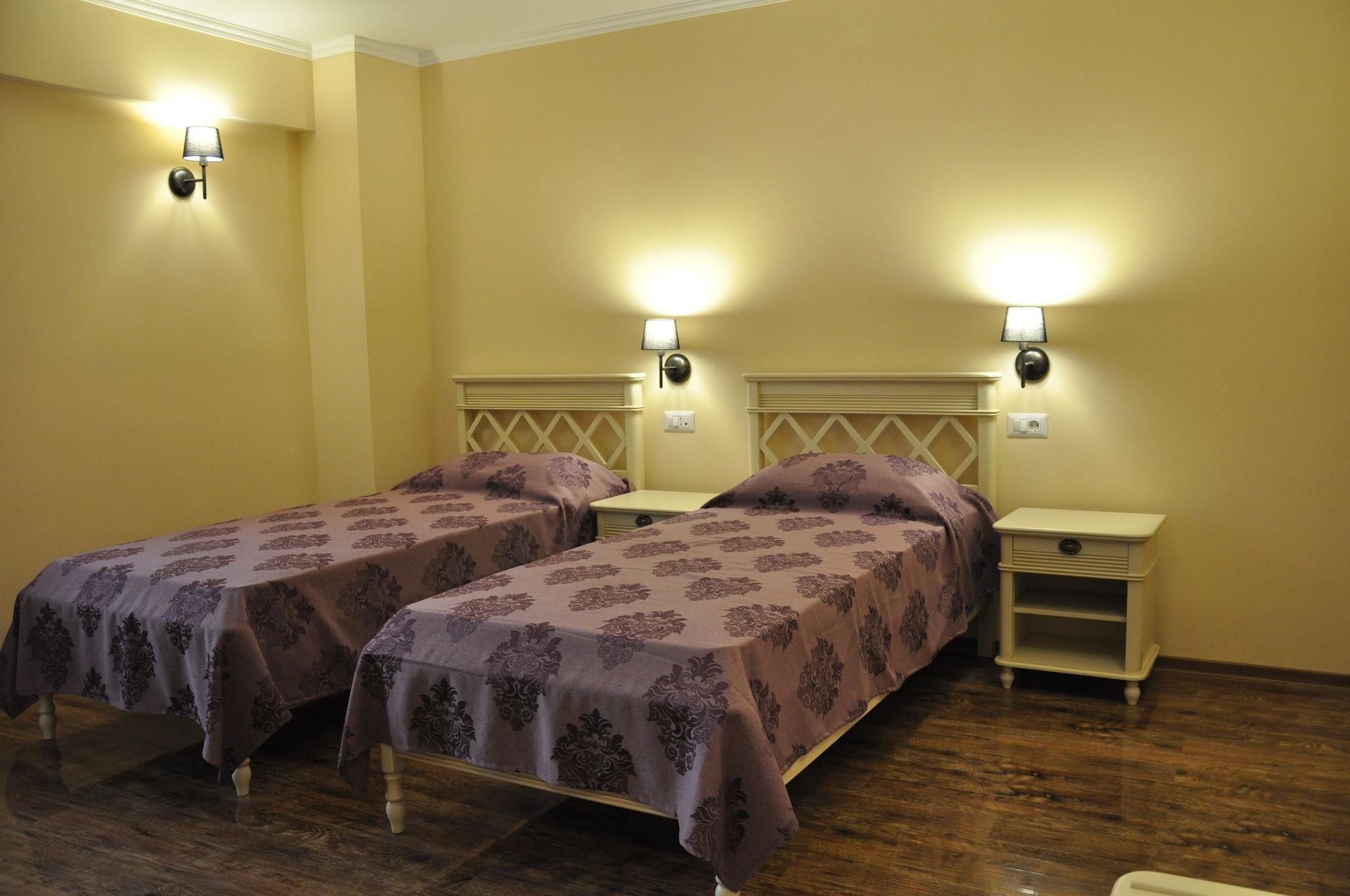 Vigo Grand Hotel Ploiesti Ngoại thất bức ảnh