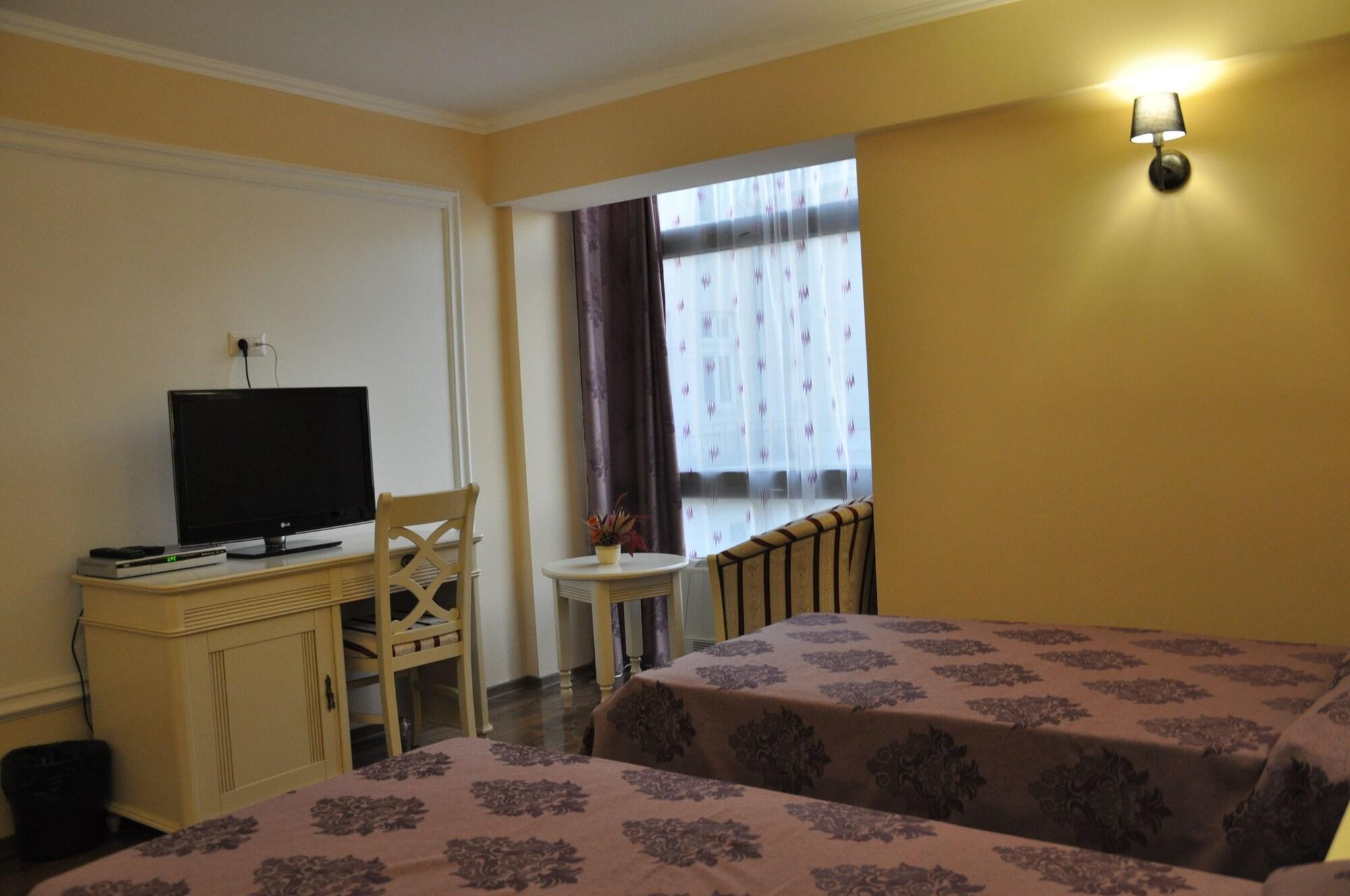 Vigo Grand Hotel Ploiesti Ngoại thất bức ảnh