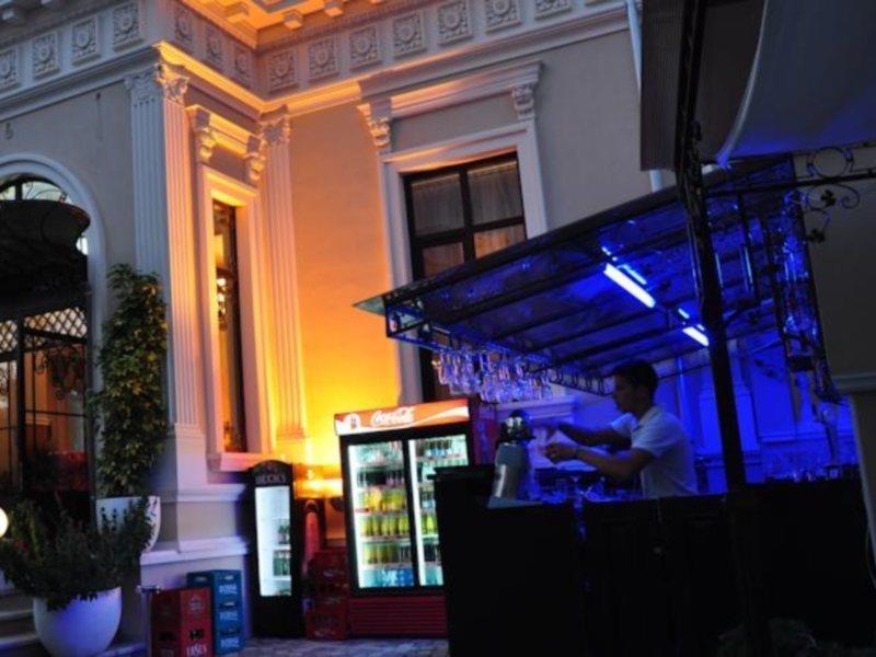 Vigo Grand Hotel Ploiesti Ngoại thất bức ảnh