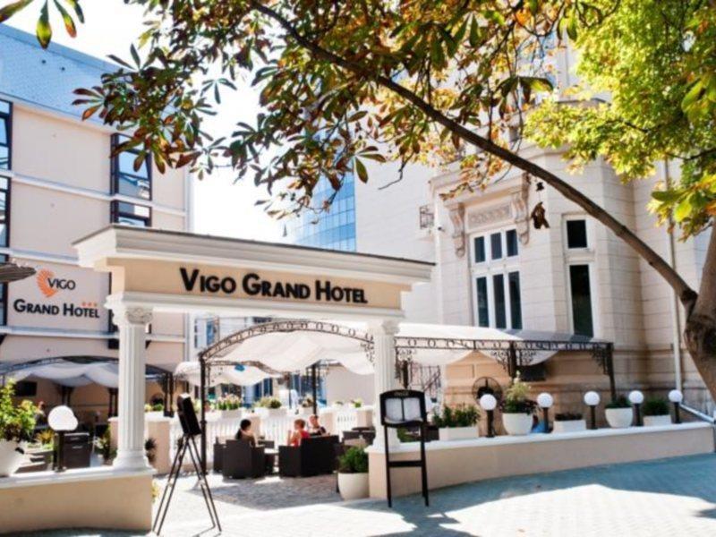 Vigo Grand Hotel Ploiesti Ngoại thất bức ảnh