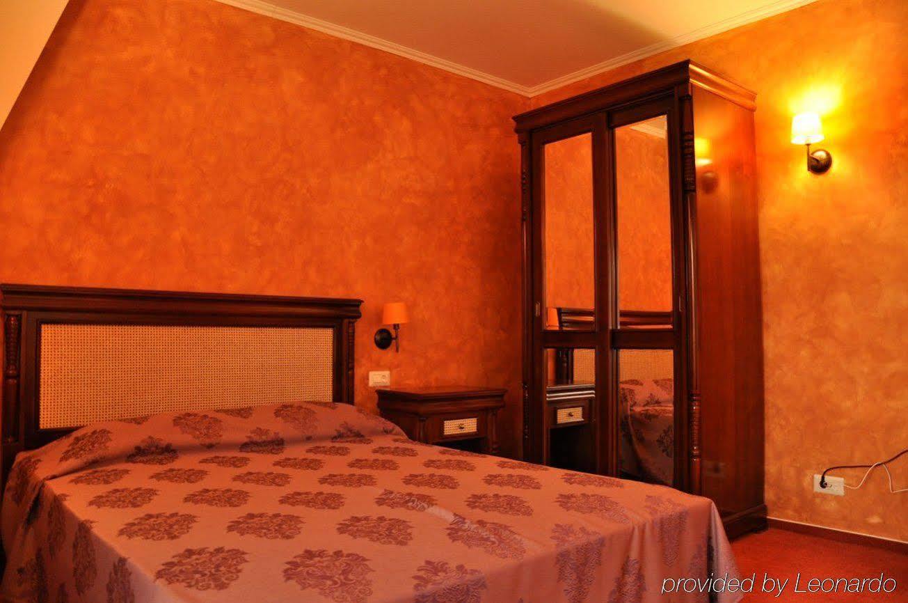 Vigo Grand Hotel Ploiesti Ngoại thất bức ảnh